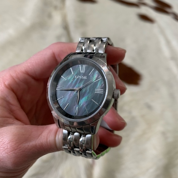 Fossil Ainsley Ro Analog Black Dial Women’s Watch - Picture 2 of 8